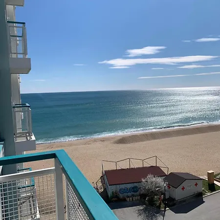 Berlin Golden Romance غولدن ساندز